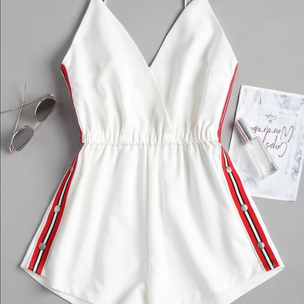 ZAFUL white button romper
